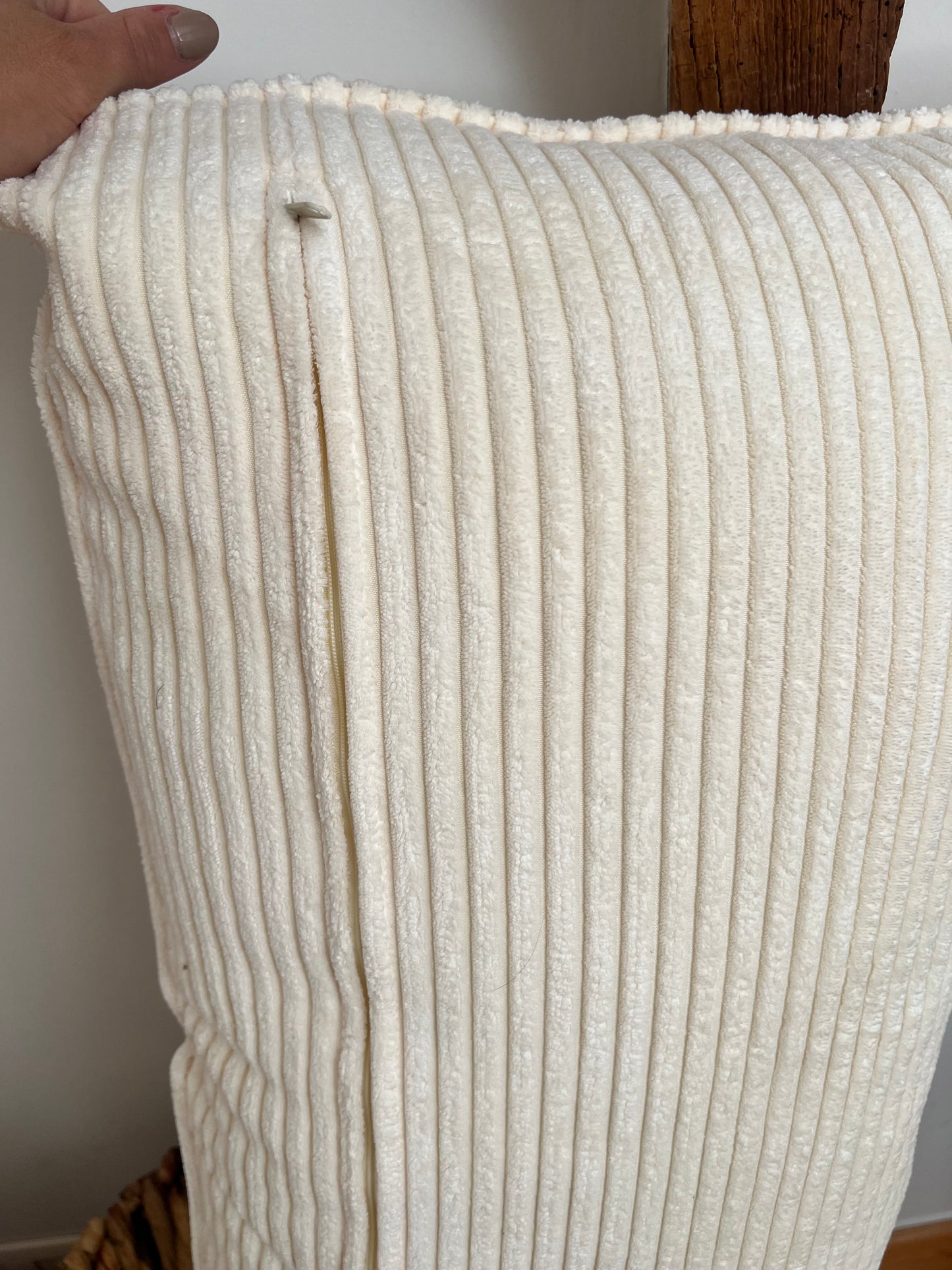 Coussin crème Lila