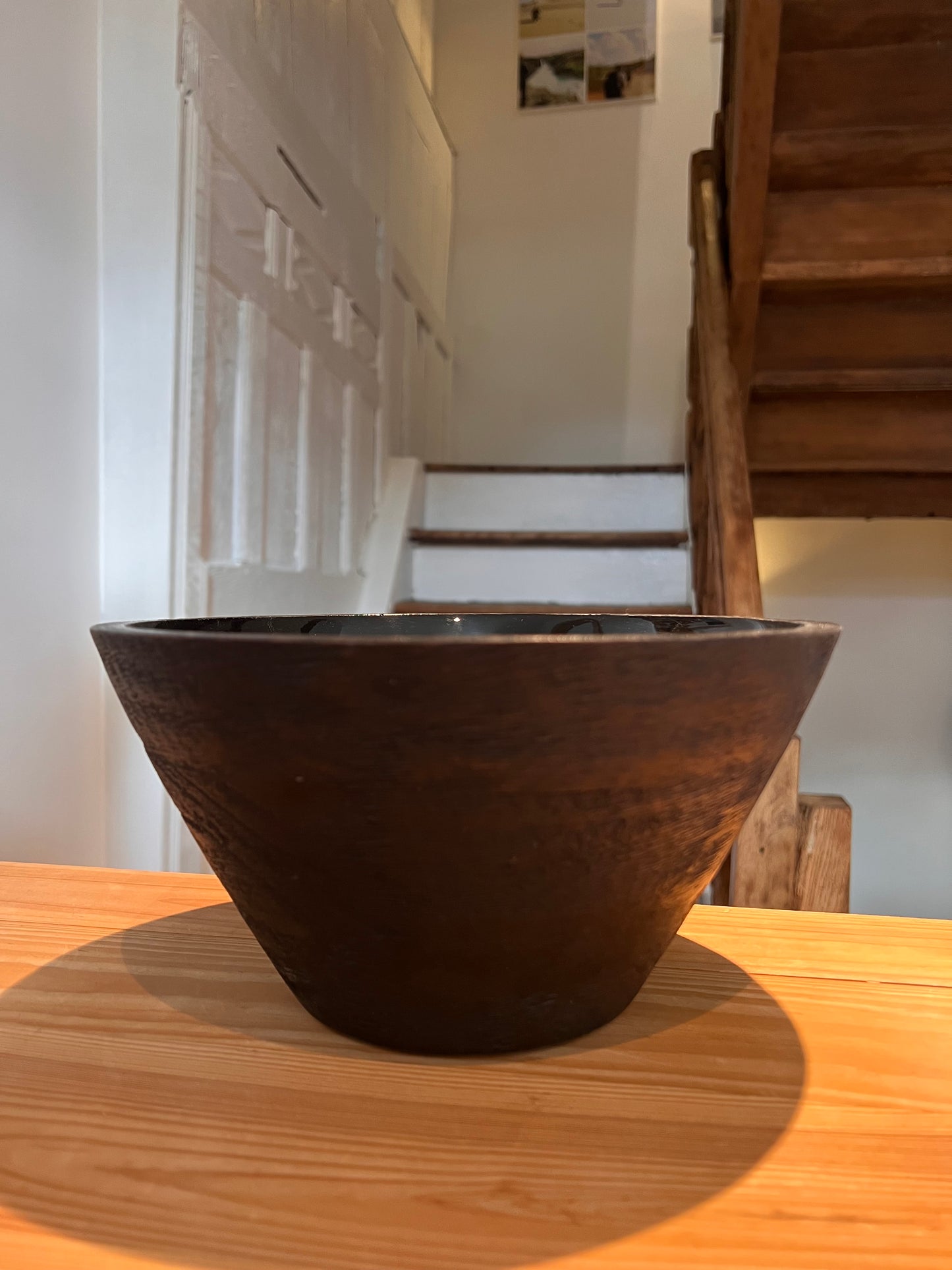 Saladier noir en bois