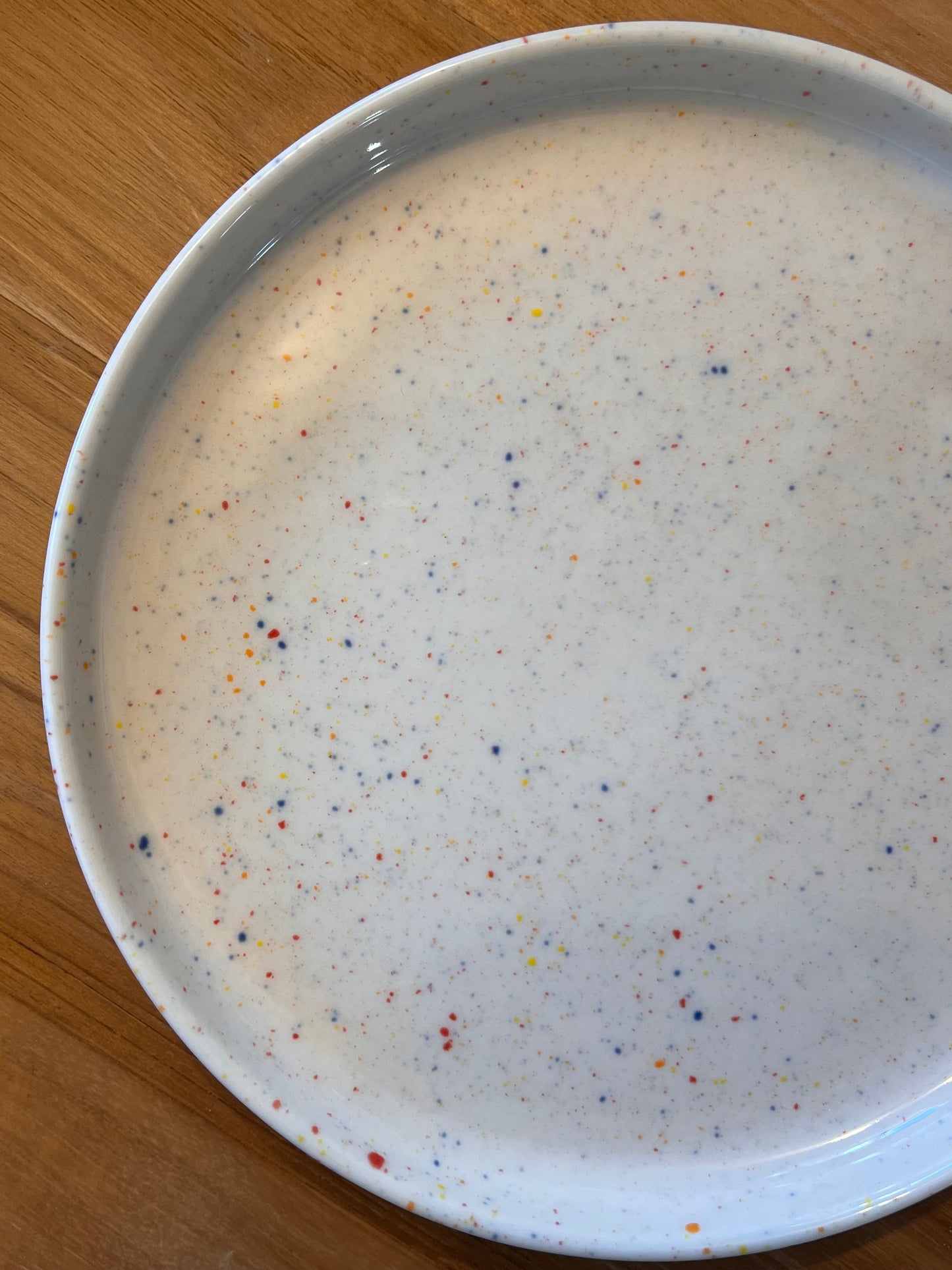 Assiette fika ronde 20,5cm (2 coloris)