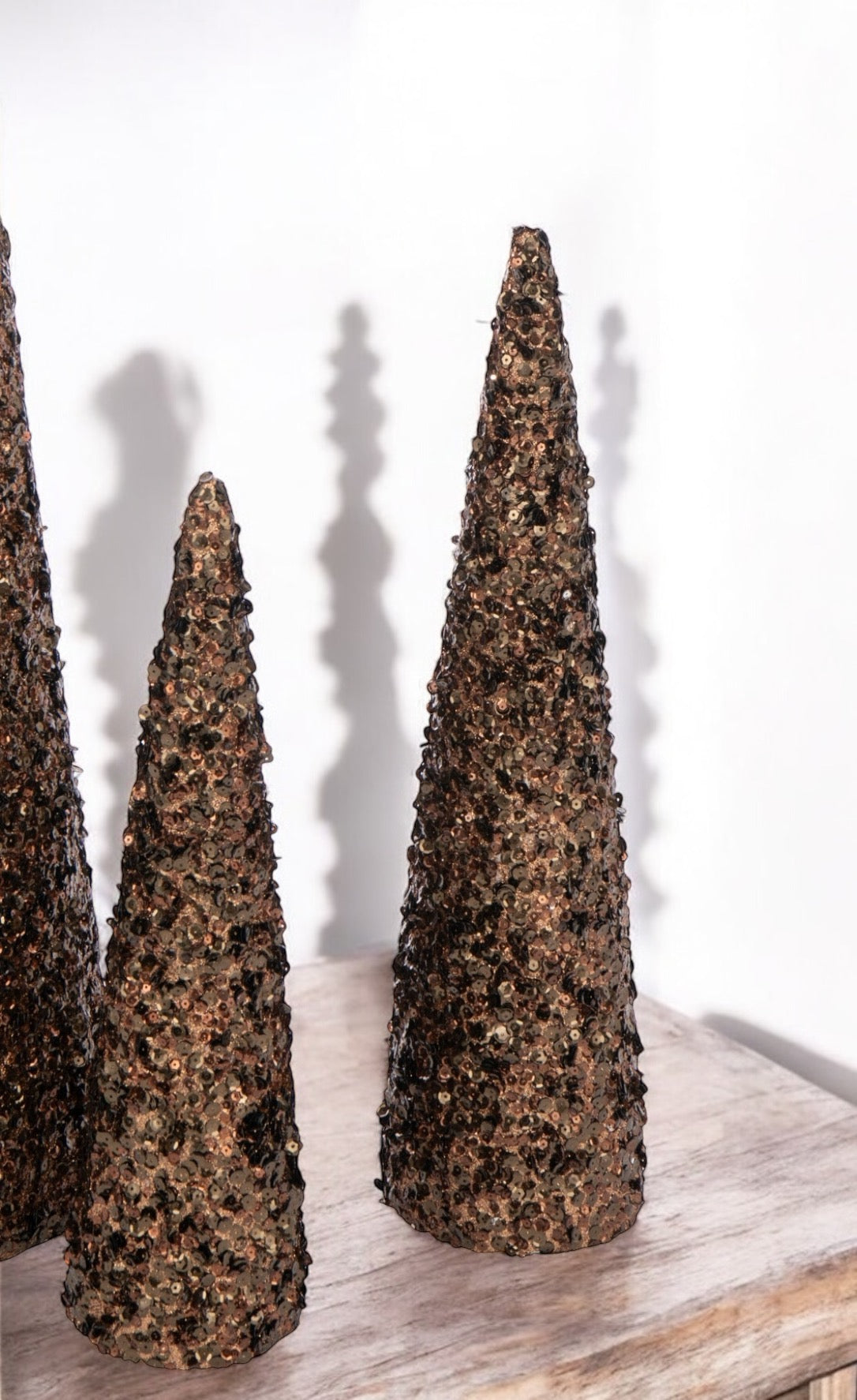 Sapin avec sequins marrons