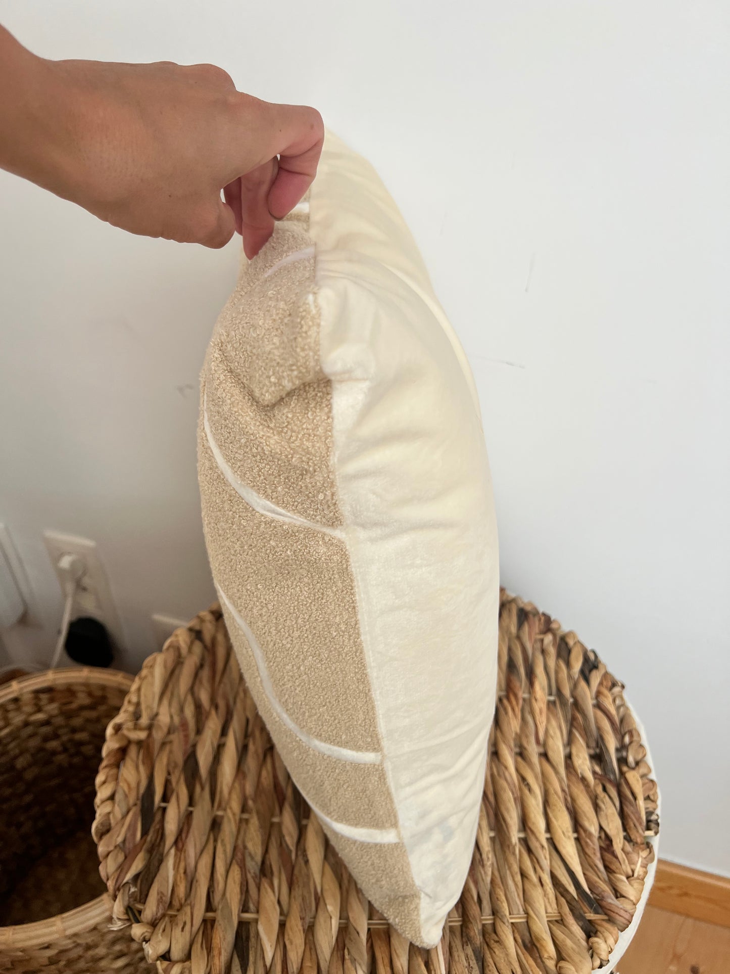 Coussin beige & crème