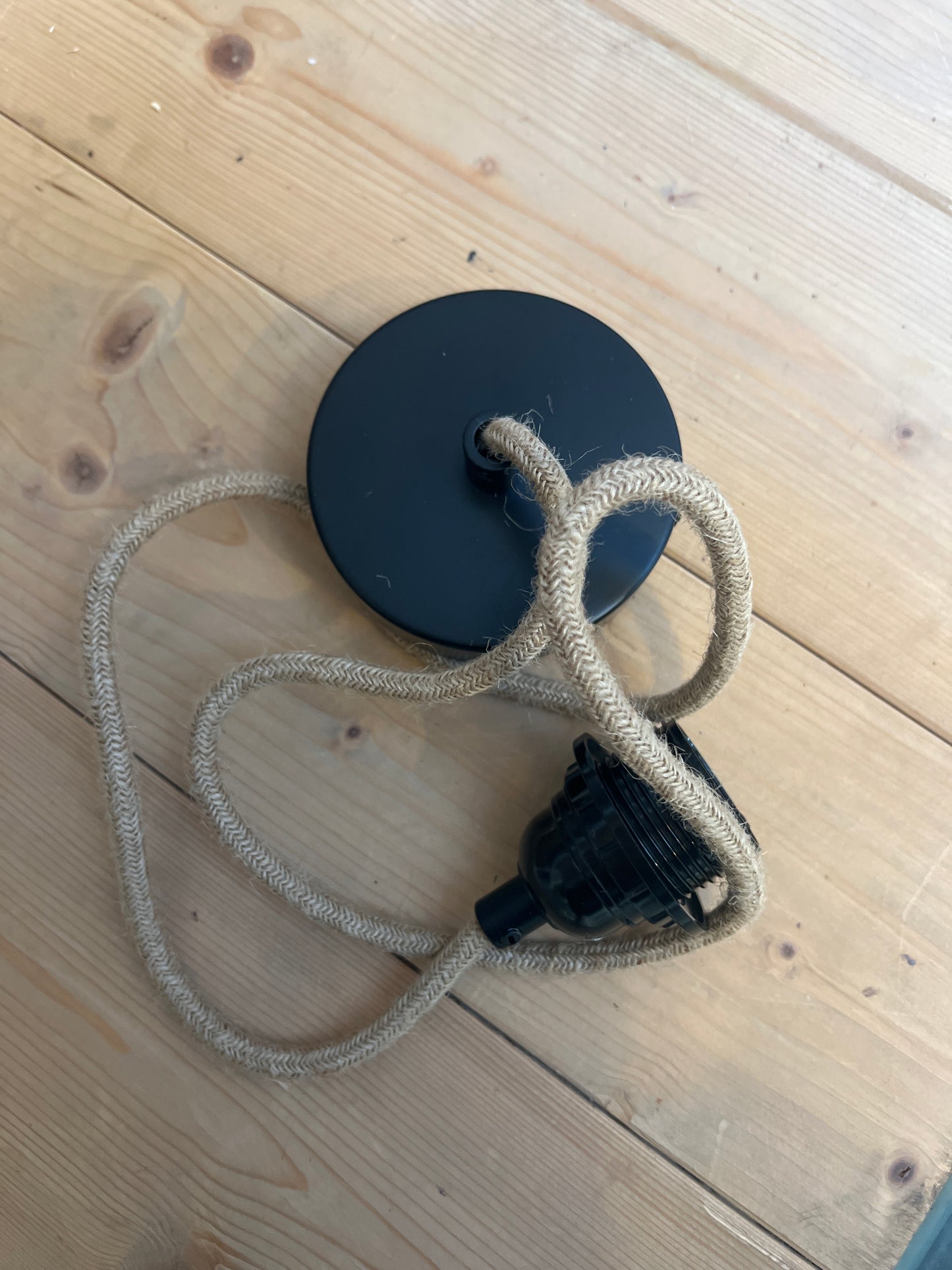 Câble suspension corde et noir