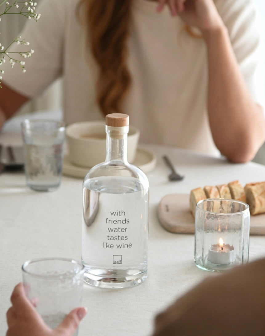 Bouteille carafe avec bouchon