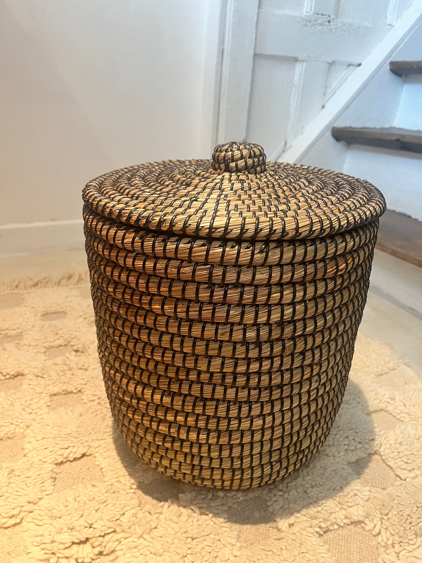 Panier avec couvercle naturel & noir