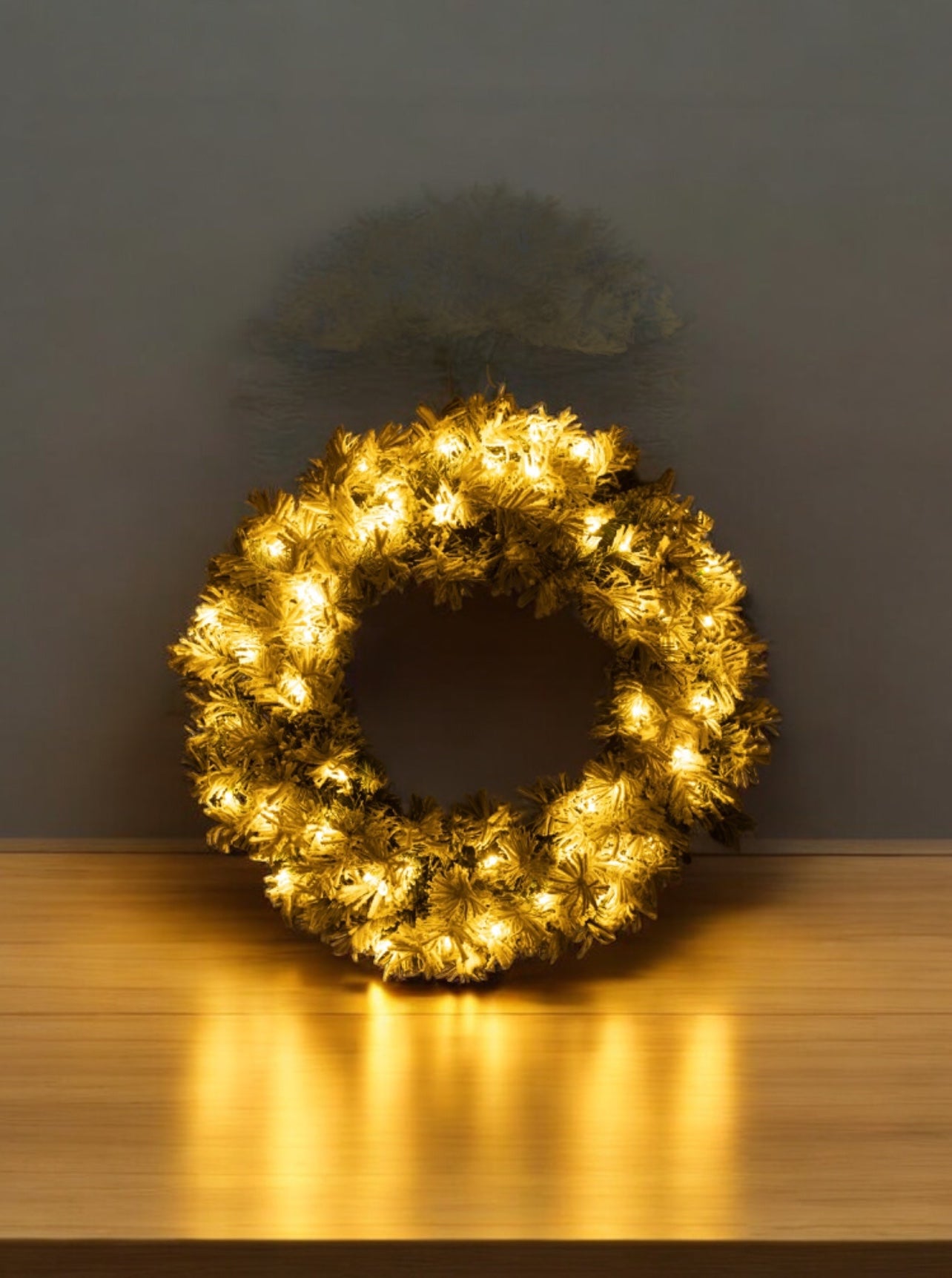 Couronne en plastique vert + led