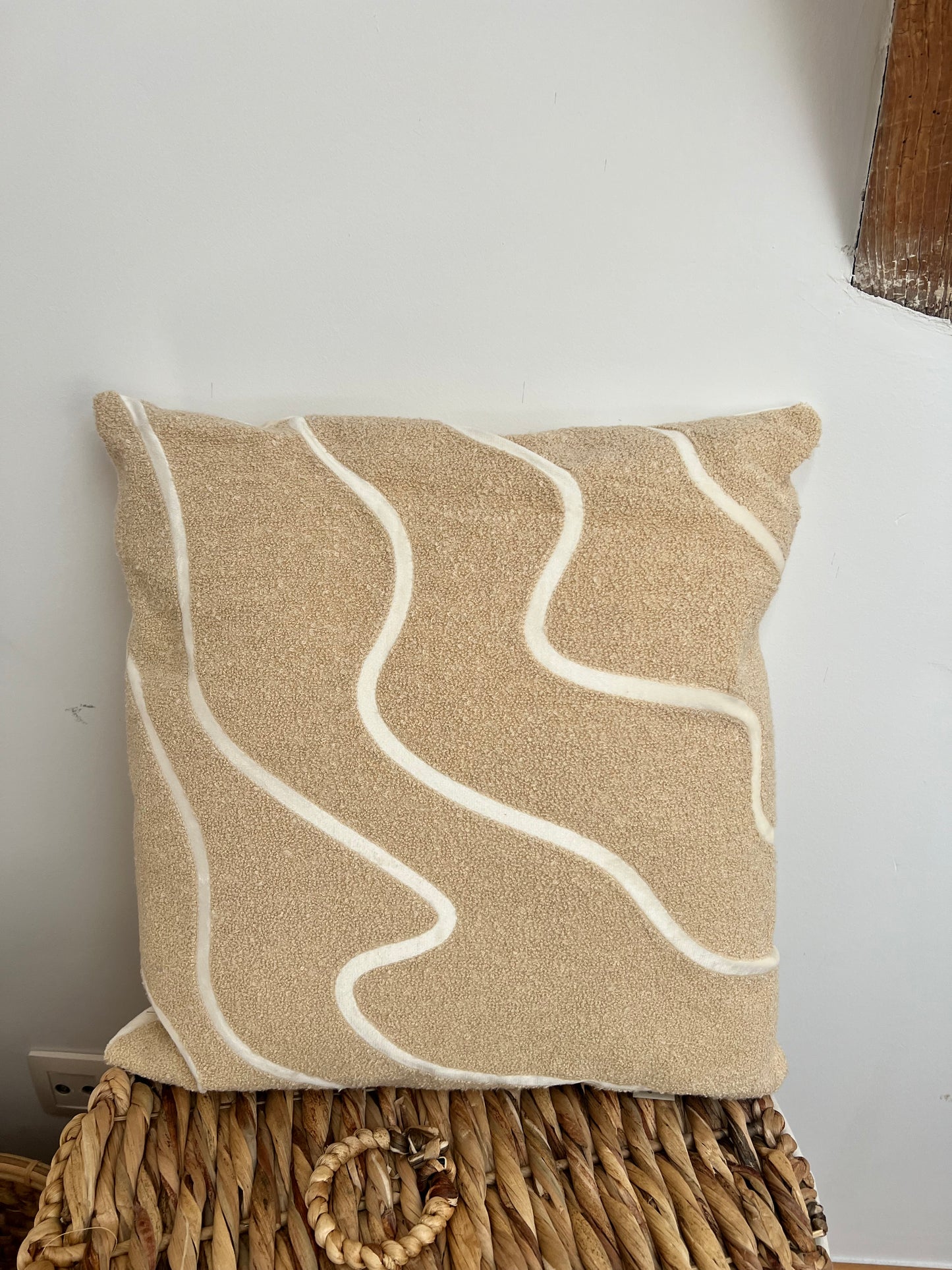 Coussin beige & crème