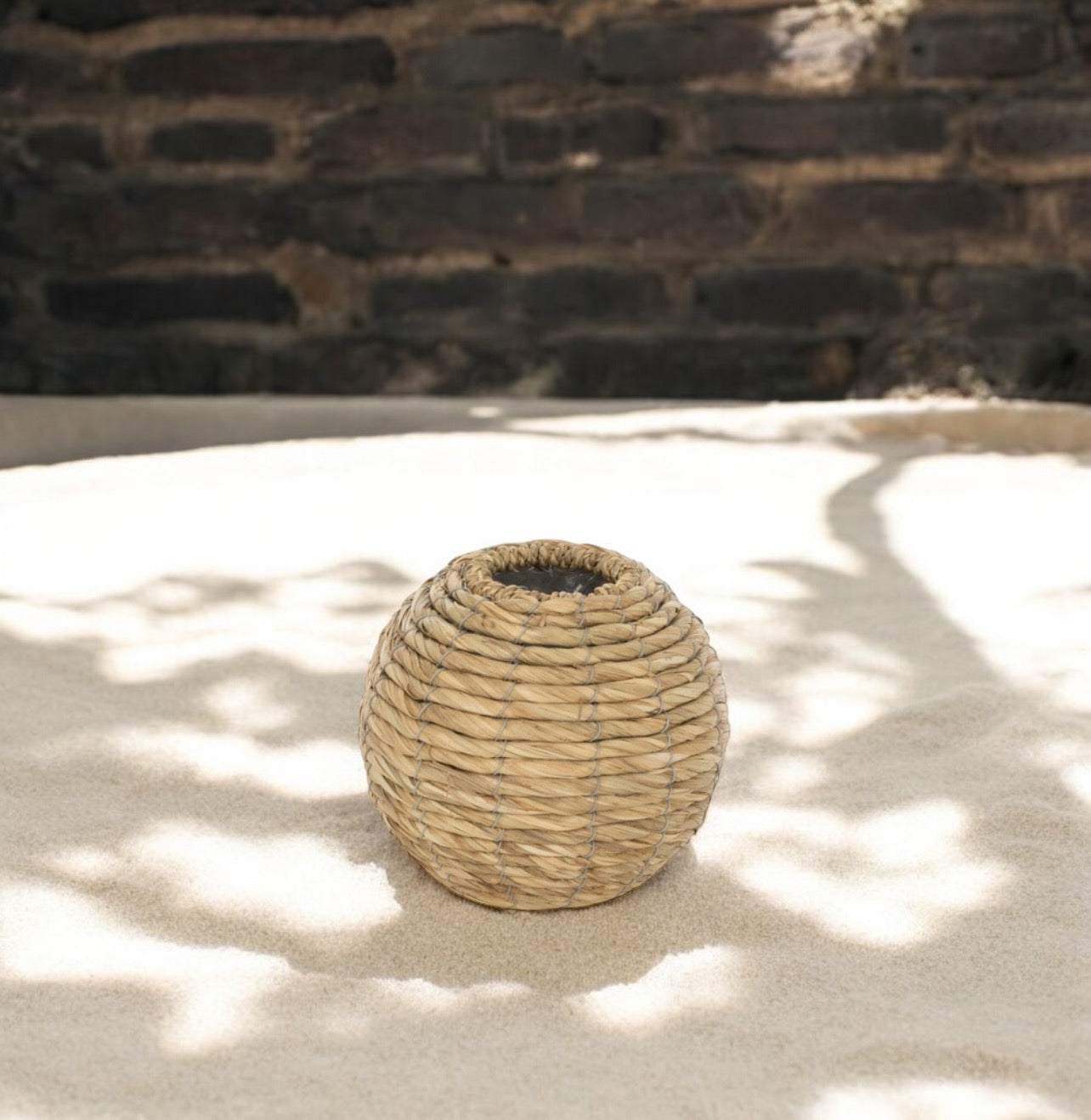 Cache-pot en paille (ou vase)