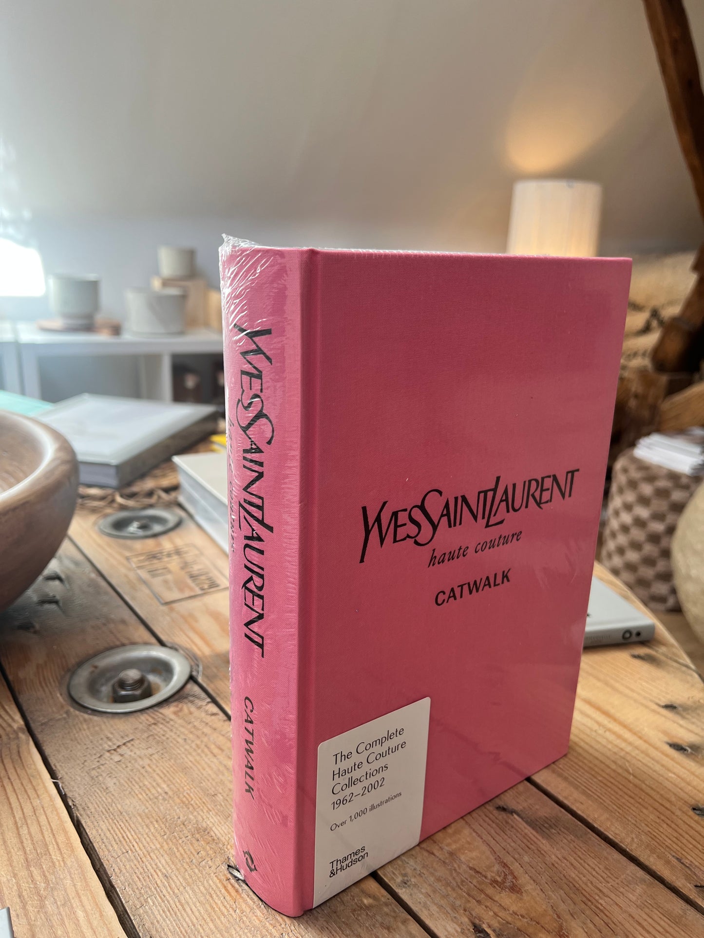 Livre déco Yves saint Laurent