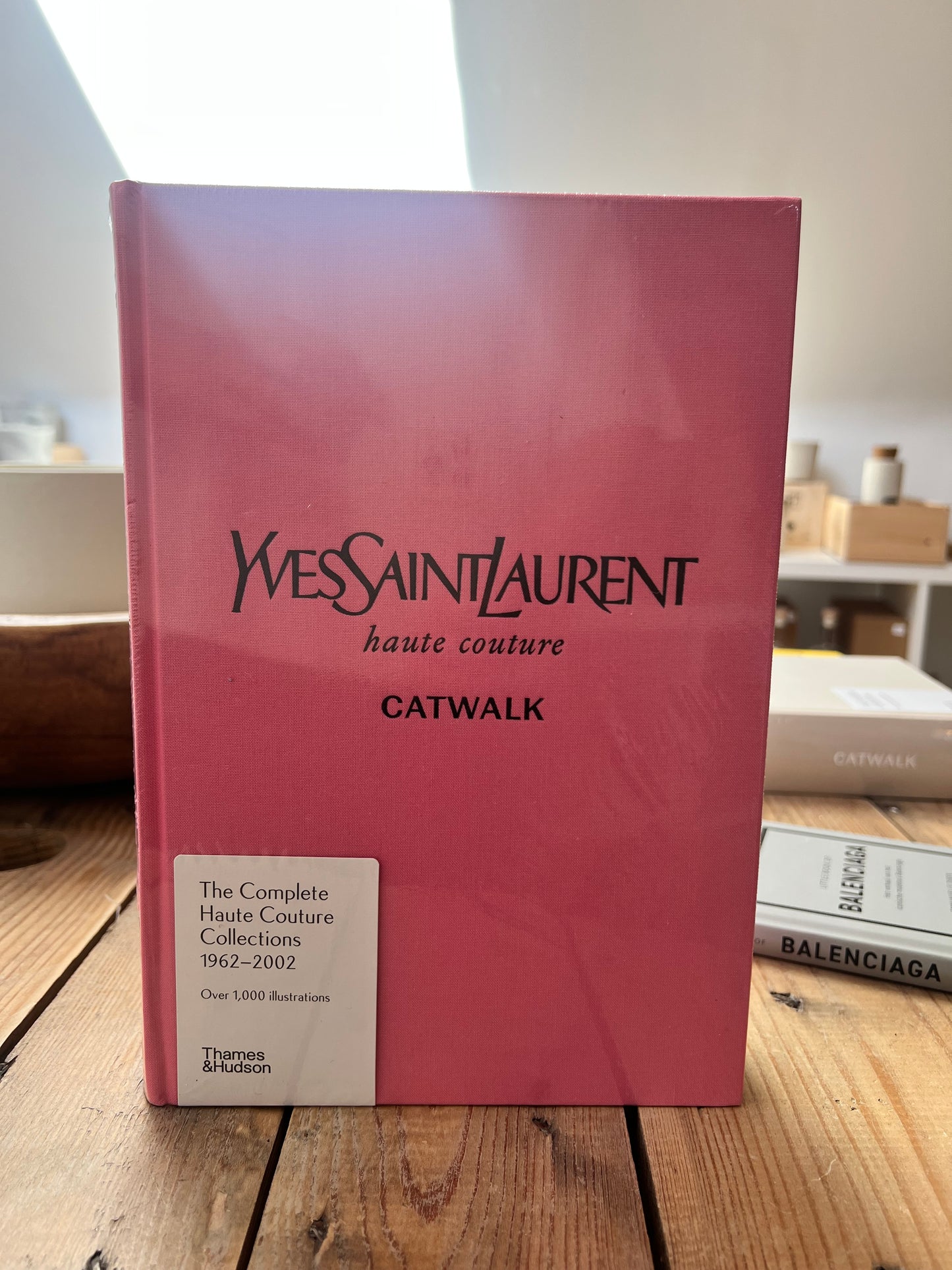 Livre déco Yves saint Laurent