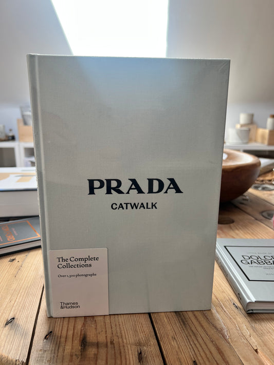 Livre déco Prada