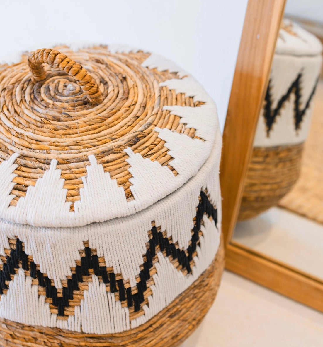Panier avec couvercle Indo