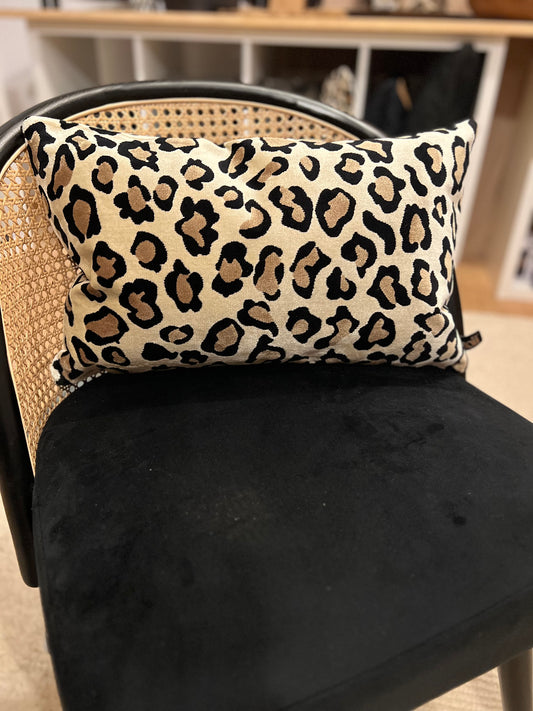Coussin léopard