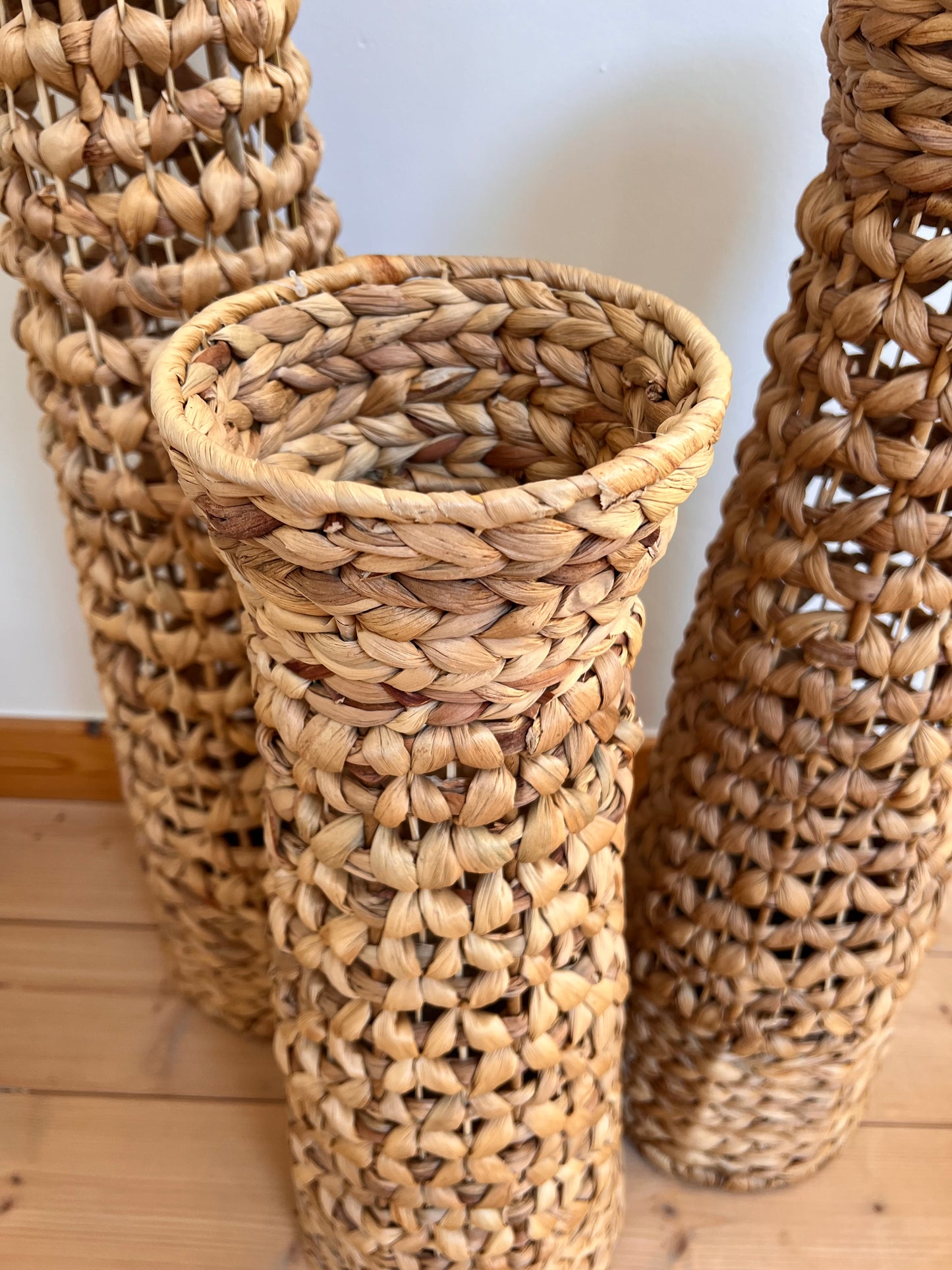 Vases en jonc naturel